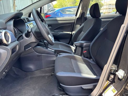 Used 2025 Nissan Versa SV FWD image 24