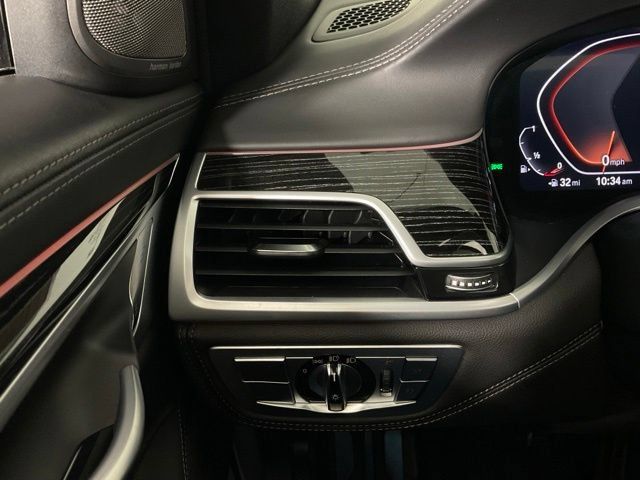 Used 2022 BMW 750i xDrive w/ Executive Package AWD/4WD image 26