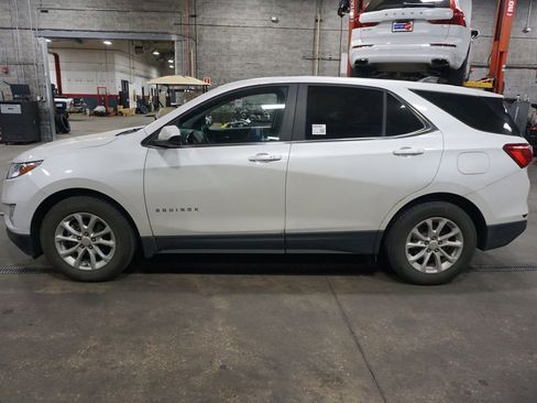 Used 2021 Chevrolet Equinox LT image 18