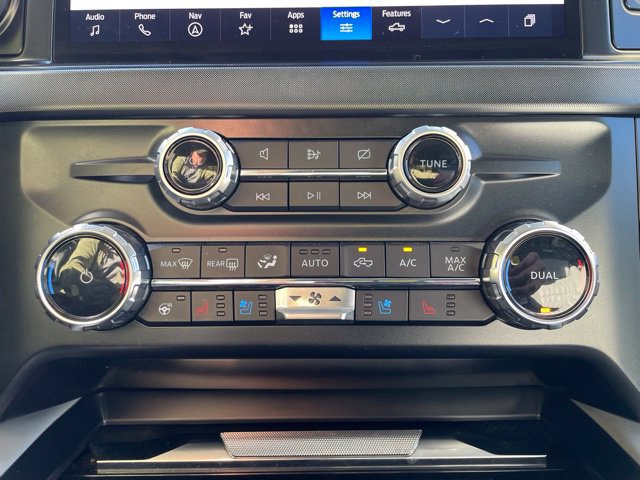 Used 2024 Ford F350 Limited w/ FX4 Off-Road Package AWD/4WD image 35