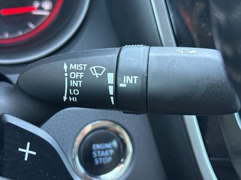 Used 2022 Toyota Camry XSE FWD image 19