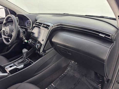 Used 2023 Hyundai Tucson SE image 13