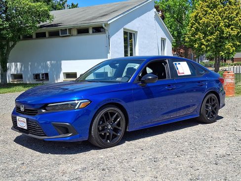 Used 2023 Honda Civic Sport image 3