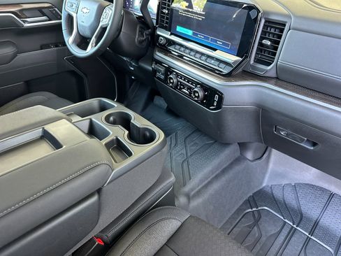 New 2026 Chevrolet Silverado 1500 LT image 17