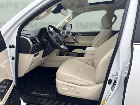 Used 2020 Lexus GX 460 Premium w/ Premium Package AWD/4WD image 30