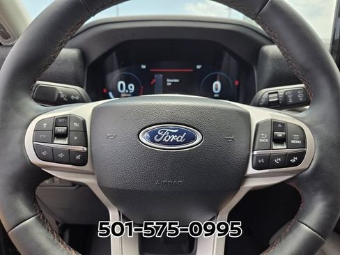 Used 2025 Ford Explorer Active w/ Active Comfort Package RWD image 25