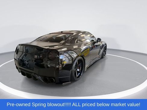 Used 2009 Nissan GT-R Premium AWD/4WD image 7