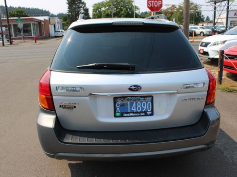 Used 2007 Subaru Outback 2.5i AWD/4WD image 6