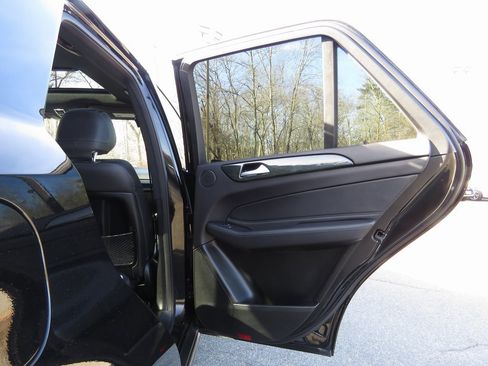 Used 2018 Mercedes-Benz GLE 350 4MATIC image 15