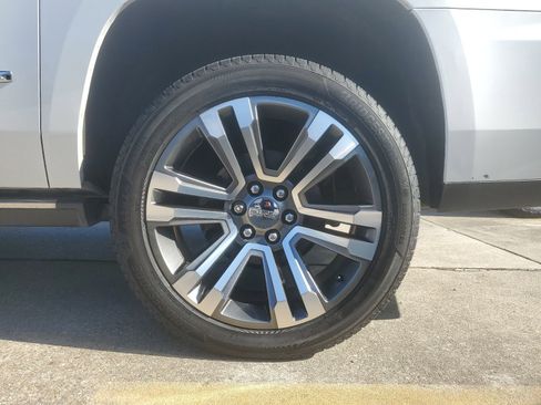 Used 2019 GMC Yukon XL Denali w/ Denali Ultimate Package image 7