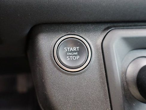 Used 2023 Land Rover Defender 130 X-Dynamic SE image 20