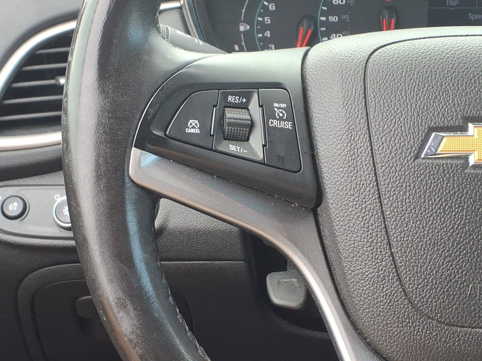 Used 2019 Chevrolet Trax LT w/ LT Convenience Package FWD image 16