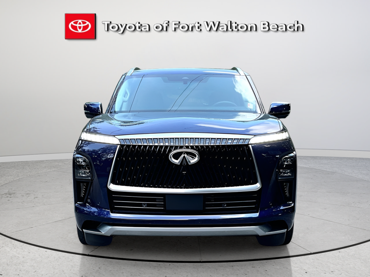 Used 2025 INFINITI QX80 Luxe AWD/4WD image 3
