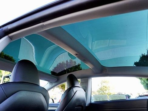 Used 2023 Tesla Model 3 Standard Range RWD image 17