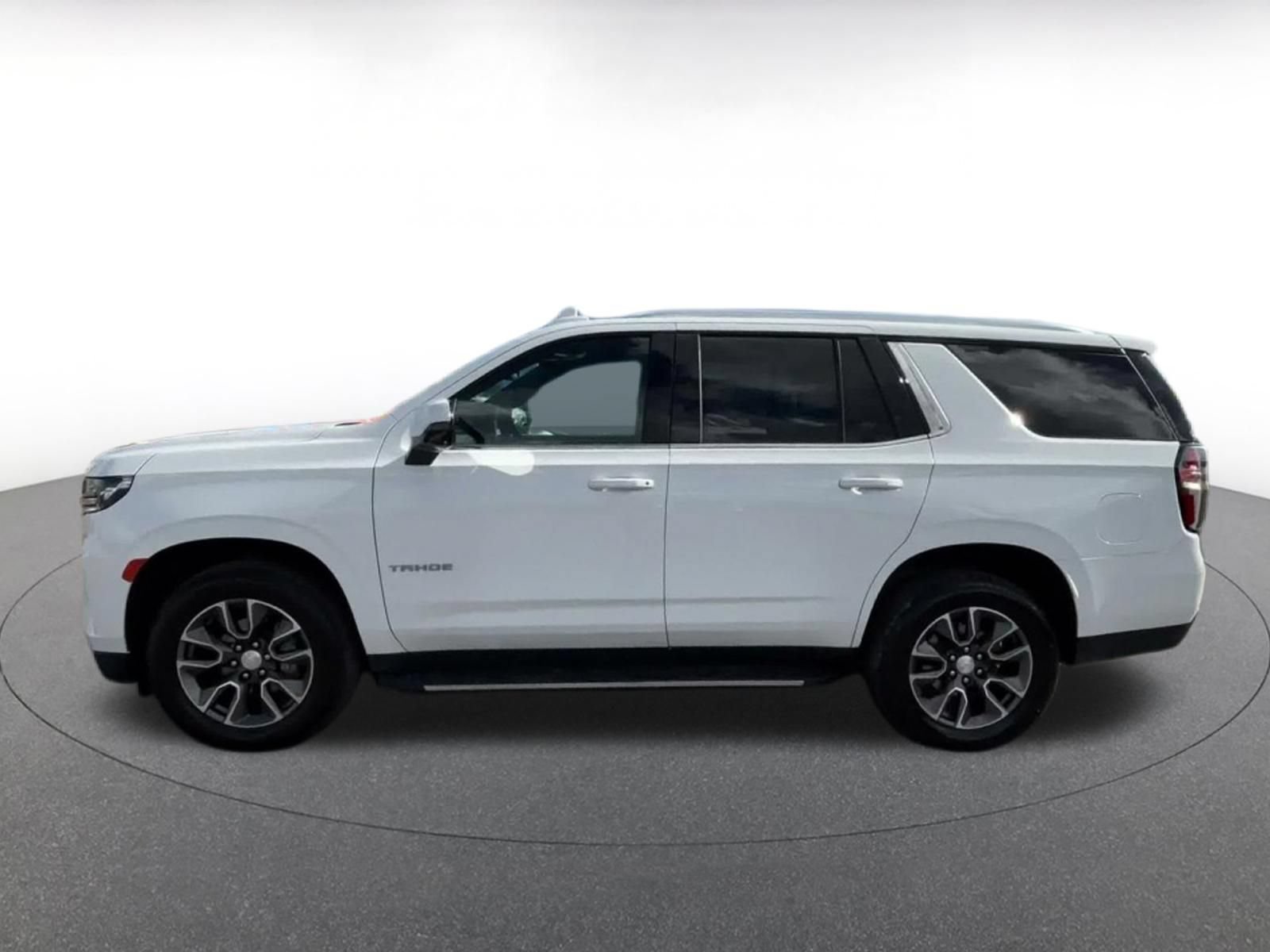 Used 2023 Chevrolet Tahoe LT w/ Luxury Package AWD/4WD image 8