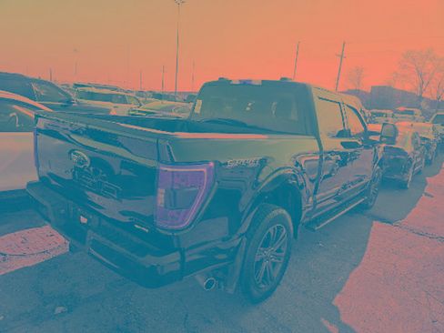 Certified 2022 Ford F150 XLT w/ Equipment Group 302A High image 6