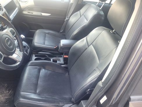 Used 2016 Jeep Compass High Altitude AWD/4WD image 5