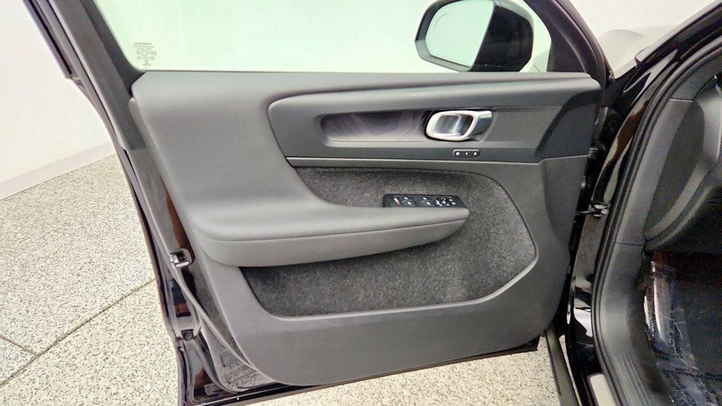 Used 2023 Volvo C40 P8 Recharge Plus w/ Climate Package AWD/4WD image 11