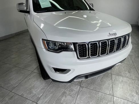 Used 2022 Jeep Grand Cherokee Limited image 1