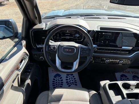 Used 2025 GMC Sierra 1500 SLT AWD/4WD image 9