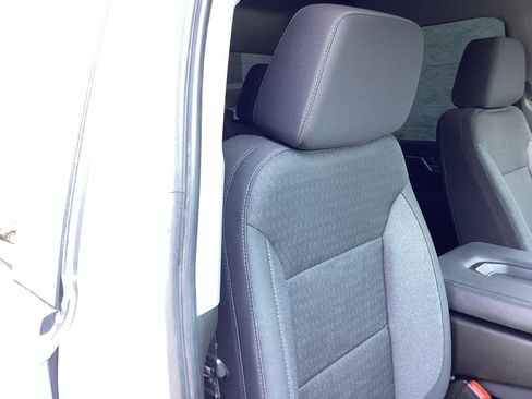 Used 2024 Chevrolet Silverado 2500 LT AWD/4WD image 18