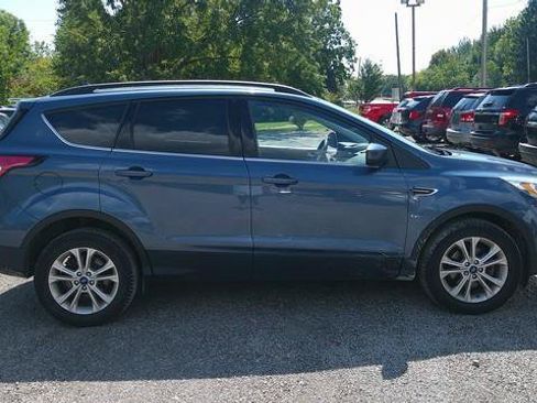 Used 2018 Ford Escape SE w/ SE Sync 3 Package FWD image 7