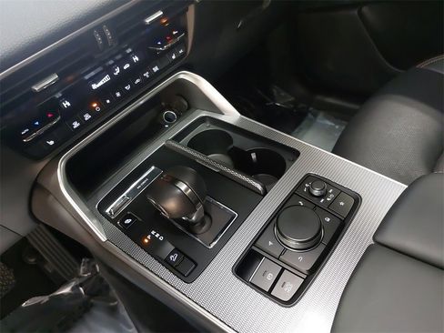 Used 2024 MAZDA CX-90 Plug-In Hybrid w/ Premium Pkg image 28