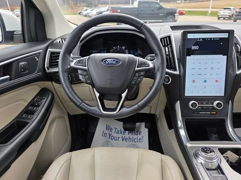 Used 2022 Ford Edge Titanium image 27