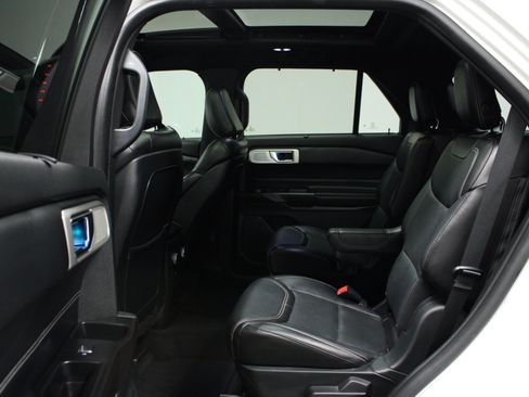 Used 2020 Ford Explorer ST w/ Premium Technology Package AWD/4WD image 13