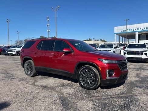 Certified 2023 Chevrolet Traverse RS image 1