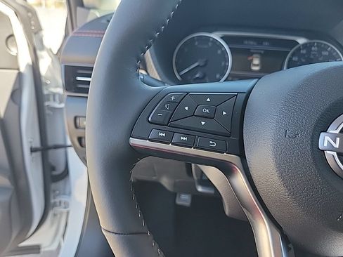 New 2025 Nissan Sentra SR w/ SR Premium Package FWD image 22