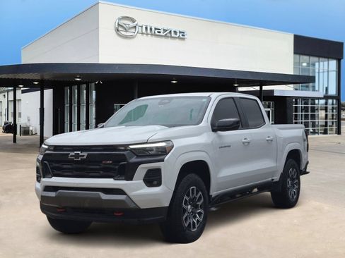 Used 2024 Chevrolet Colorado Z71 w/ Z71 Convenience Package 2 AWD/4WD image 2