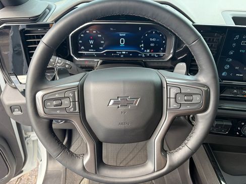 Used 2023 Chevrolet Silverado 1500 ZR2 w/ Technology Package AWD/4WD image 18
