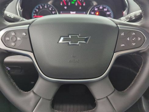 Used 2023 Chevrolet Traverse LT FWD image 13