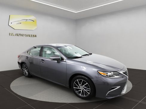 Used 2017 Lexus ES 350 image 8