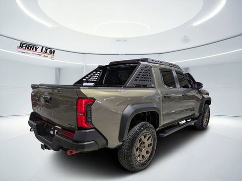 Used 2025 Toyota Tacoma 4x4 Double Cab Hybrid image 3