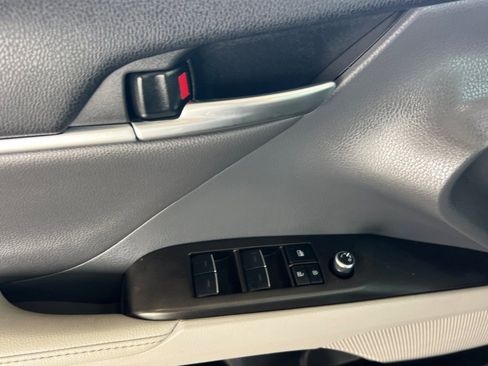 Used 2023 Toyota Camry XLE w/ Cold Weather Package image 8