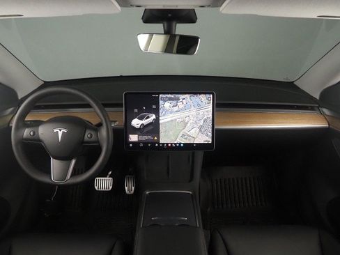 Used 2023 Tesla Model Y Long Range AWD/4WD image 3
