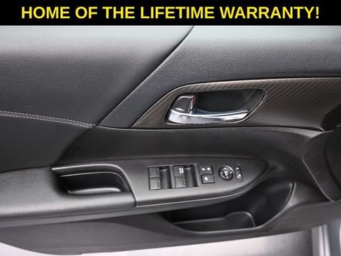 Used 2016 Honda Accord Sport image 13