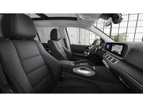 New 2026 Mercedes-Benz GLS 450 4MATIC image 4