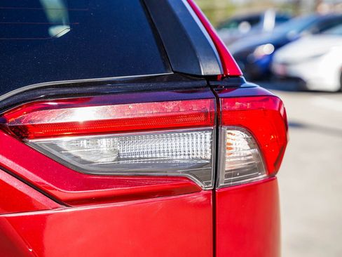 Certified 2020 Toyota RAV4 LE image 10