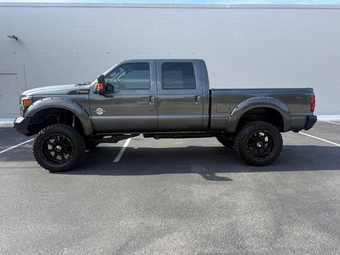 Used 2016 Ford F250 Lariat w/ Lariat Ultimate Package AWD/4WD image 12