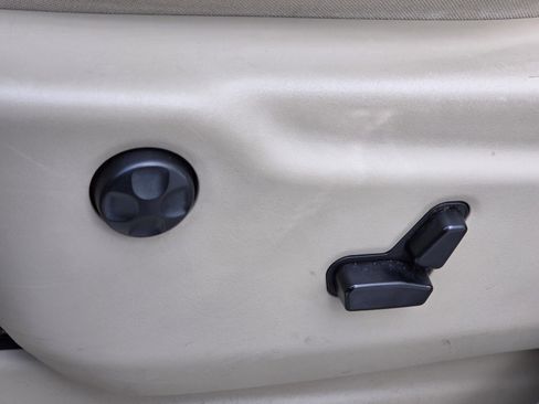 Used 2014 Jeep Grand Cherokee Overland image 15