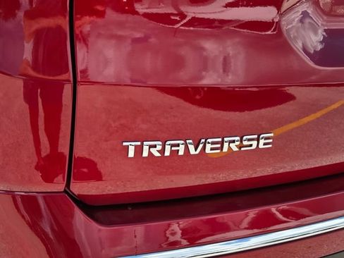 Used 2023 Chevrolet Traverse High Country FWD image 13