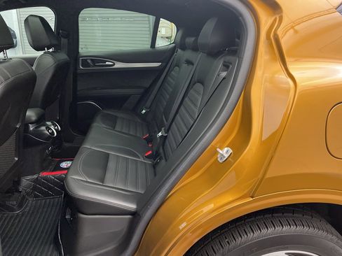 Used 2023 Alfa Romeo Stelvio Veloce image 25