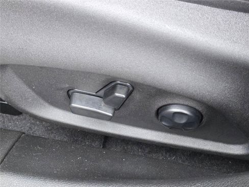 Used 2025 Alfa Romeo Tonale w/ Premium Package image 29