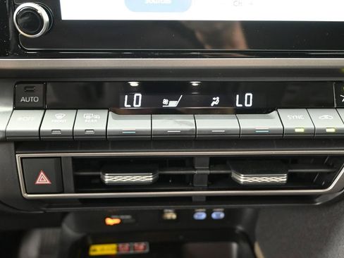 Used 2025 Toyota Camry LE w/ Convenience Package FWD image 17