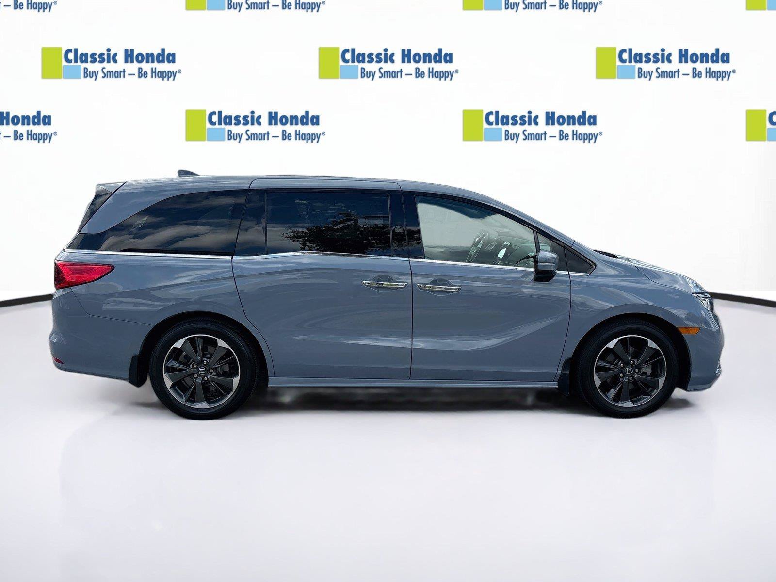Used 2023 Honda Odyssey Elite image 9