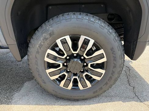 New 2026 GMC Sierra 2500 Denali Ultimate AWD/4WD image 26