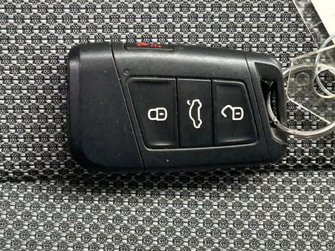 Used 2022 Volkswagen Taos S FWD image 19
